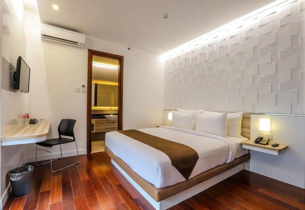 Alimar Hotel Malang Esterno foto