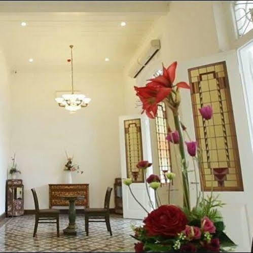 Alimar Hotel Malang Esterno foto